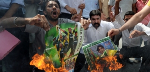 V Pákistánu se bouří fanoušci. Kvůli sázkařské mafii a podvodům.